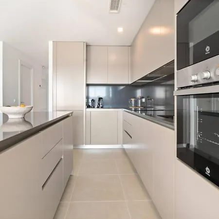 Sea View In - Oceana Gardens - 3 Bedrooms 아파트