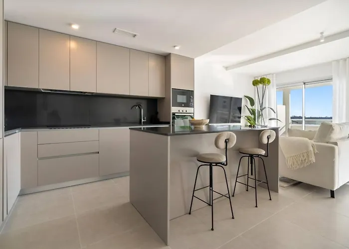 Sea View In - Oceana Gardens - 3 Bedrooms Apartman Estepona