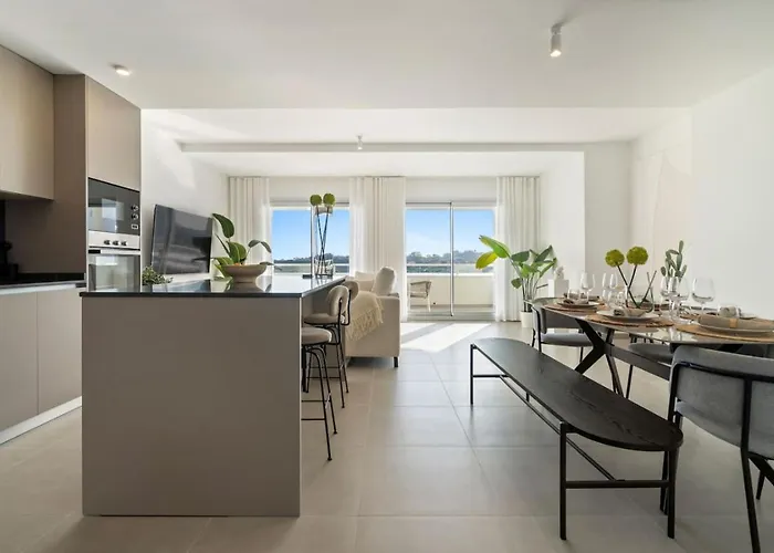 Sea View In - Oceana Gardens - 3 Bedrooms Apartman