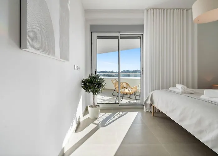 Sea View In - Oceana Gardens - 3 Bedrooms Estepona