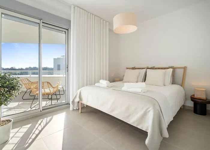 Sea View In - Oceana Gardens - 3 Bedrooms Estepona