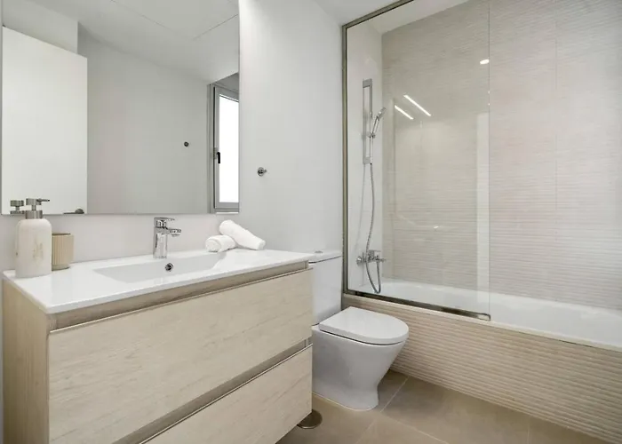 Sea View In - Oceana Gardens - 3 Bedrooms *