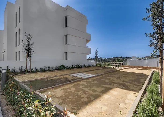 Sea View In - Oceana Gardens - 3 Bedrooms *